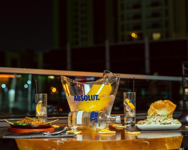 Comment intégrer des options de plats basés sur le régime cétogène dans un menu de café santé ?